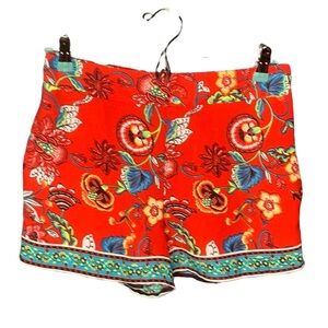 IN San Francisco  Floral pull‎ on Short Size Small